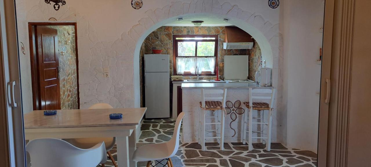Villa Mantalena Skyros Exterior photo