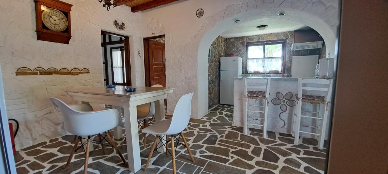 Villa Mantalena Skyros Exterior photo