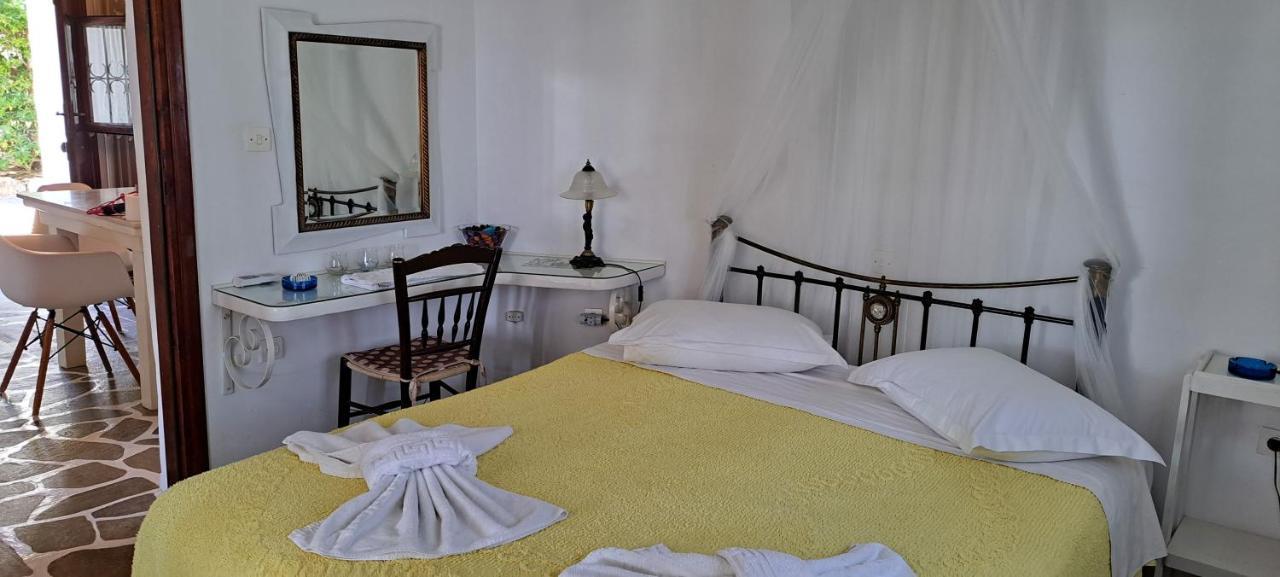Villa Mantalena Skyros Exterior photo