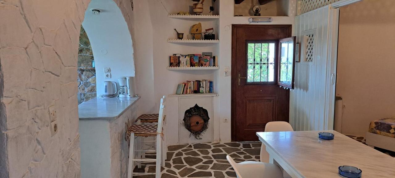 Villa Mantalena Skyros Exterior photo